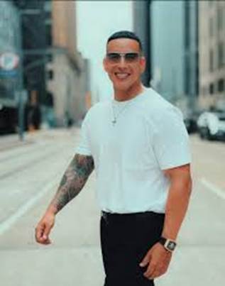 Sonri�ndole a la vida con m�sica y buena palabra. Gracias Houston por tan  bonito d�a. Dios es bueno 🙏🏾